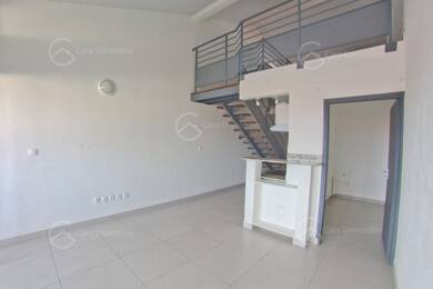 Loft à louer 954 € 3 pièces 1 chambre 63,7 m² Sous le toit, Étage 2/2 Cayenne 97300