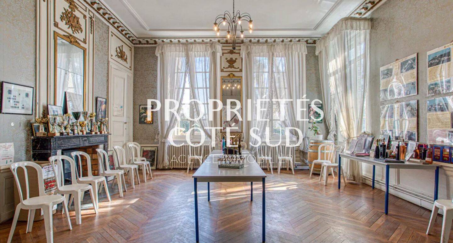 Maison 25 pièces 700 m² · à Bollène · 700 m² · 2 940 000 €