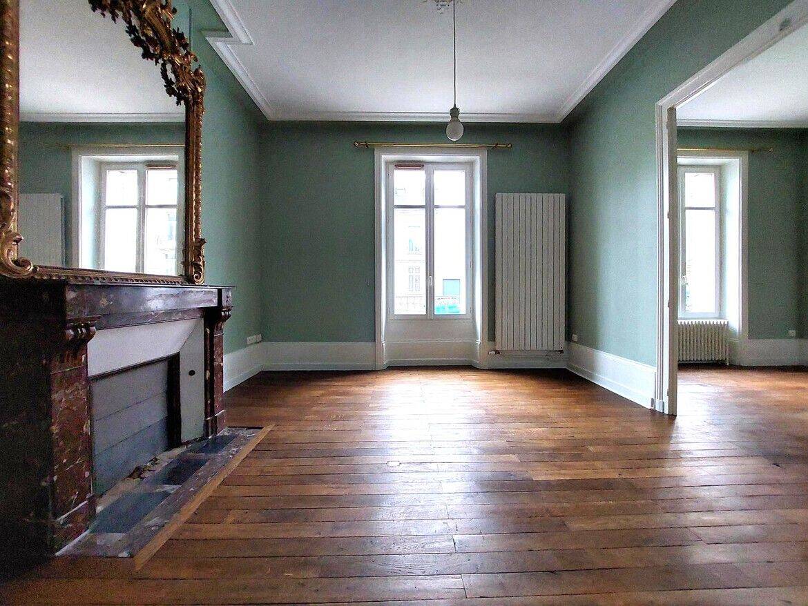 Maison 6 pièces 157 m² · à Limoges · 156,6 m² · 1 360 €/mois