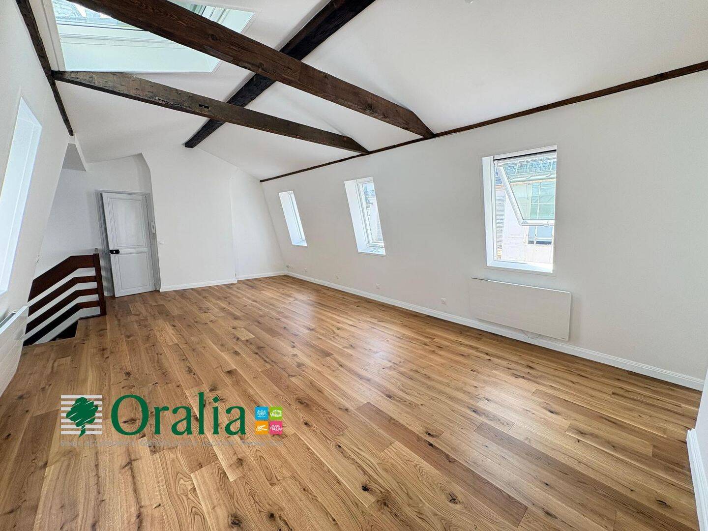 Appartement 3 pièces 97 m² · à Paris 16ème Arrondissement · 96,9 m² · 3 030 €/mois