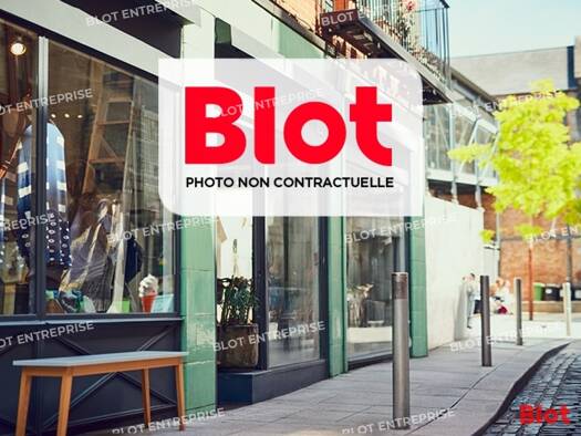Local commercial à louer 1 658 € 91 m² de surface de vente Centre Ville Pontivy 56300