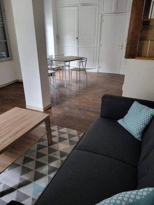 Appartement 2 pièces 47 m² · à Villeneuve-sur-Yonne · 47 m² · 480 €