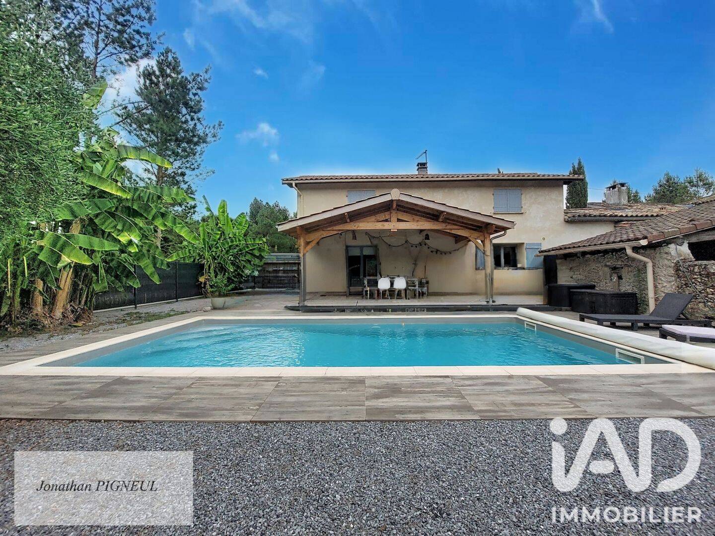 Maison 5 pièces 135 m² · à Saint-Morillon · 135 m² · 399 000 €
