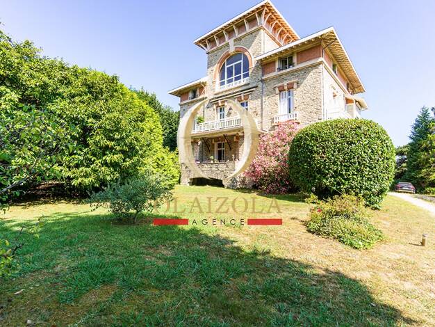 Duplex à vendre 698 500 € 4 pièces 3 chambres 116 m² Étage 2/2 Mondeville-Chassin Anglet 64600