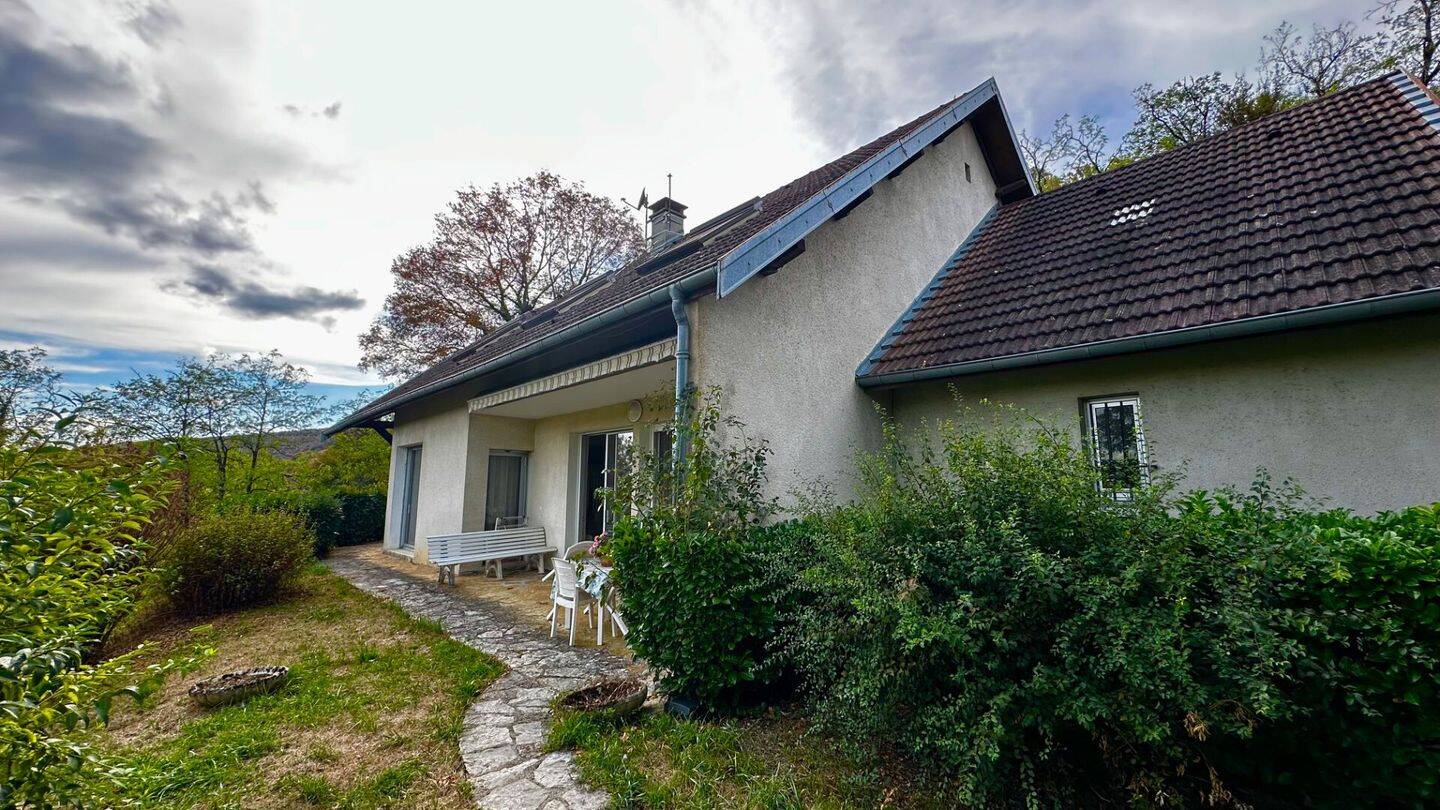 Maison 7 pièces 183 m² · à Quingey · 183 m² · 256 000 €