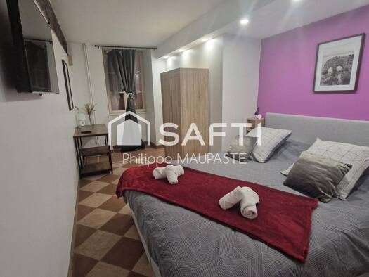 Immeuble à vendre 254 000 € 400 m² La Guerche-sur-l'Aubois 18150