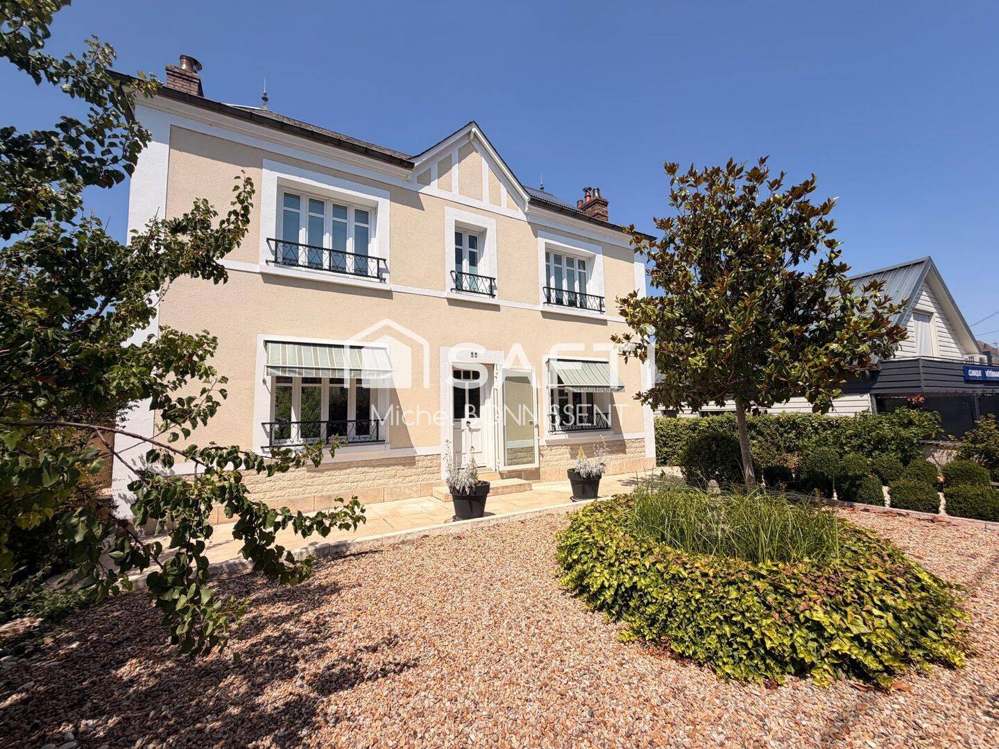 Maison 6 pièces 185 m² · à Bourges · 185 m² · 398 000 €