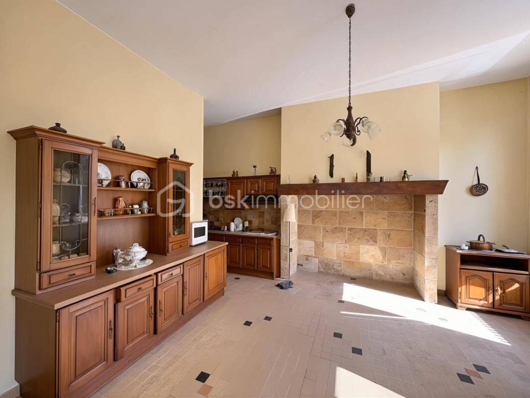 Maison 8 pièces 207 m² · à Montestruc-sur-Gers · 207 m² · 95 000 €