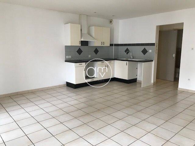 Appartement 2 pièces 54 m² · à Hyères · 54 m² · 780 €