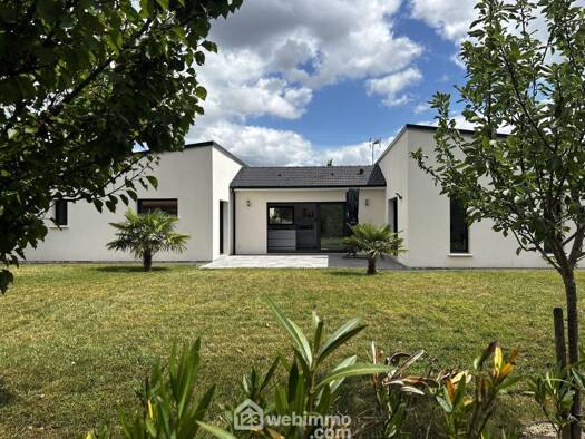 Maison de plain-pied à vendre - Première occupation 419 900 € 5 pièces 4 chambres 149 m² 1 150 m² de terrain Montamisé 86360