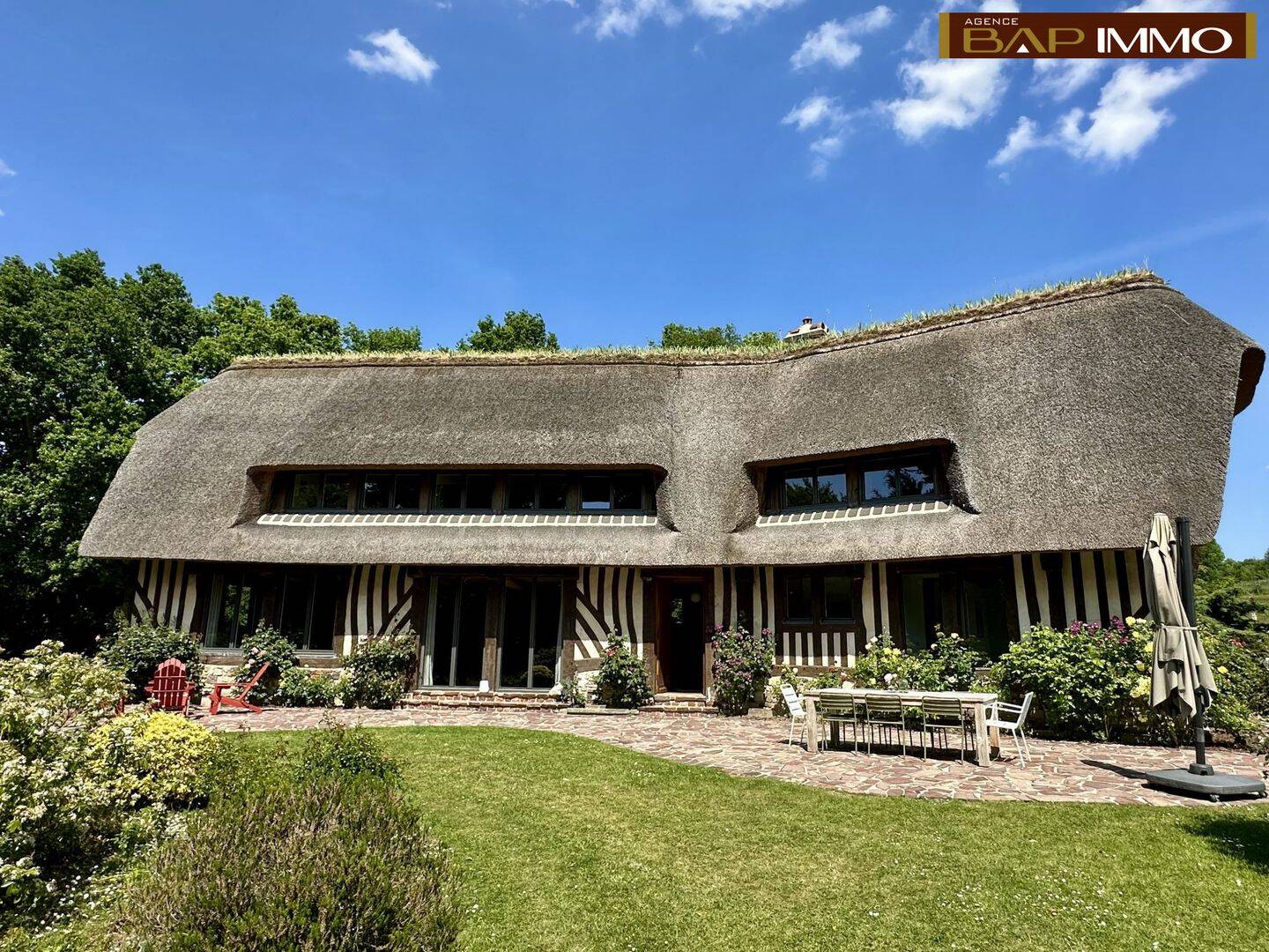 Maison 8 pièces 229 m² · à Lisieux · 229 m² · 650 000 €