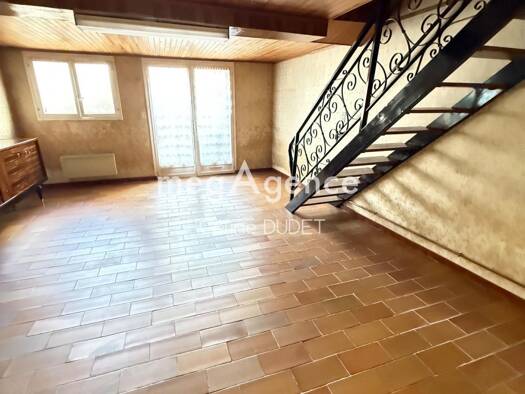 Maison à vendre 149 000 € 4 pièces 2 chambres 93 m² 316 m² de terrain Saint-Étienne-du-Bois 01370