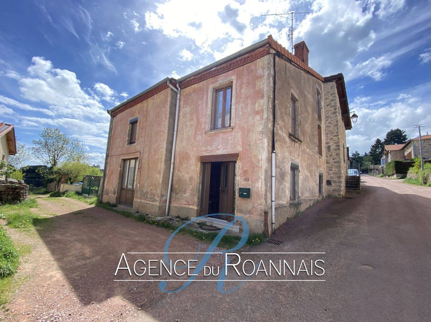 Maison 5 pièces 114 m² · à Ambierle · 114 m² · 139 200 €