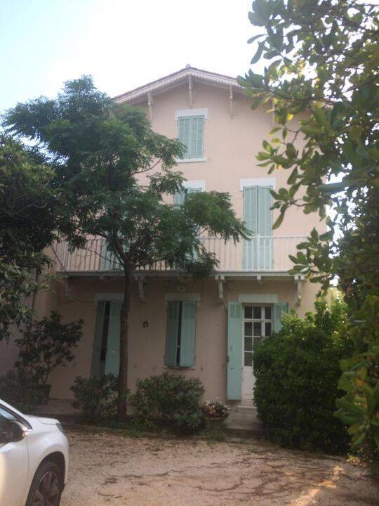 Appartement 1 pièce 15 m² · à Marseille 8ème Arrondissement · 15 m² · 400 €