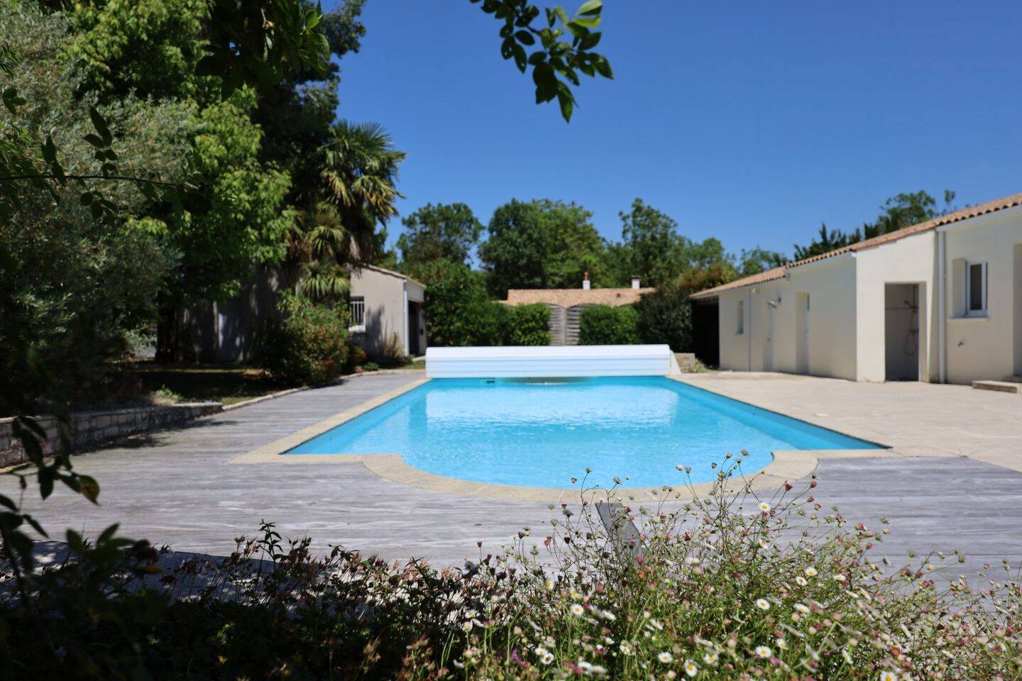 Maison 8 pièces 214 m² · à Lagord · 214 m² · 895 000 €