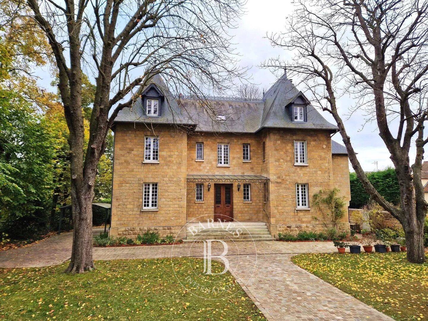 Maison 10 pièces 291 m² · à Cergy · 291 m² · 1 100 000 €