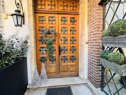 Appartement à vendre 260 000 € 6 pièces 3 chambres 150 m² Étage 1/2 Louhans 71500