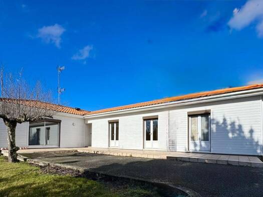 Maison de plain-pied à vendre 422 000 € 4 pièces 3 chambres 135 m² Hourtin 33990