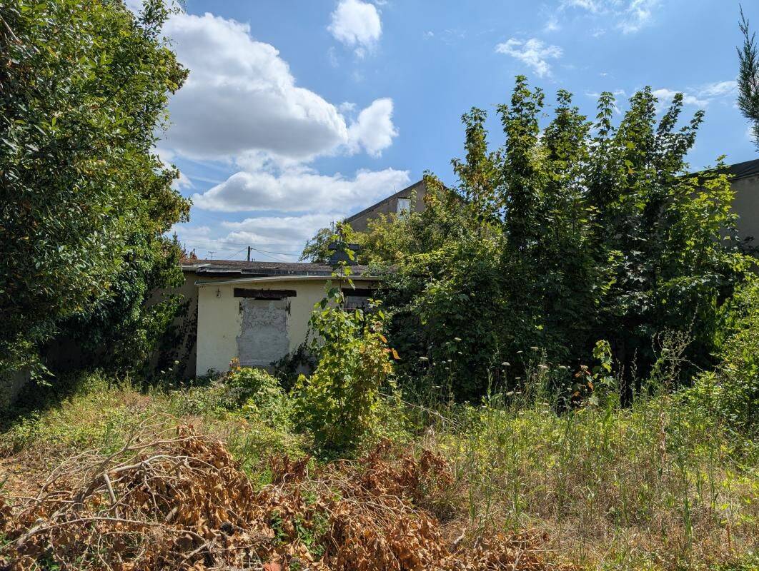 Terrain de 197 m² à Saint-Denis - photo 2