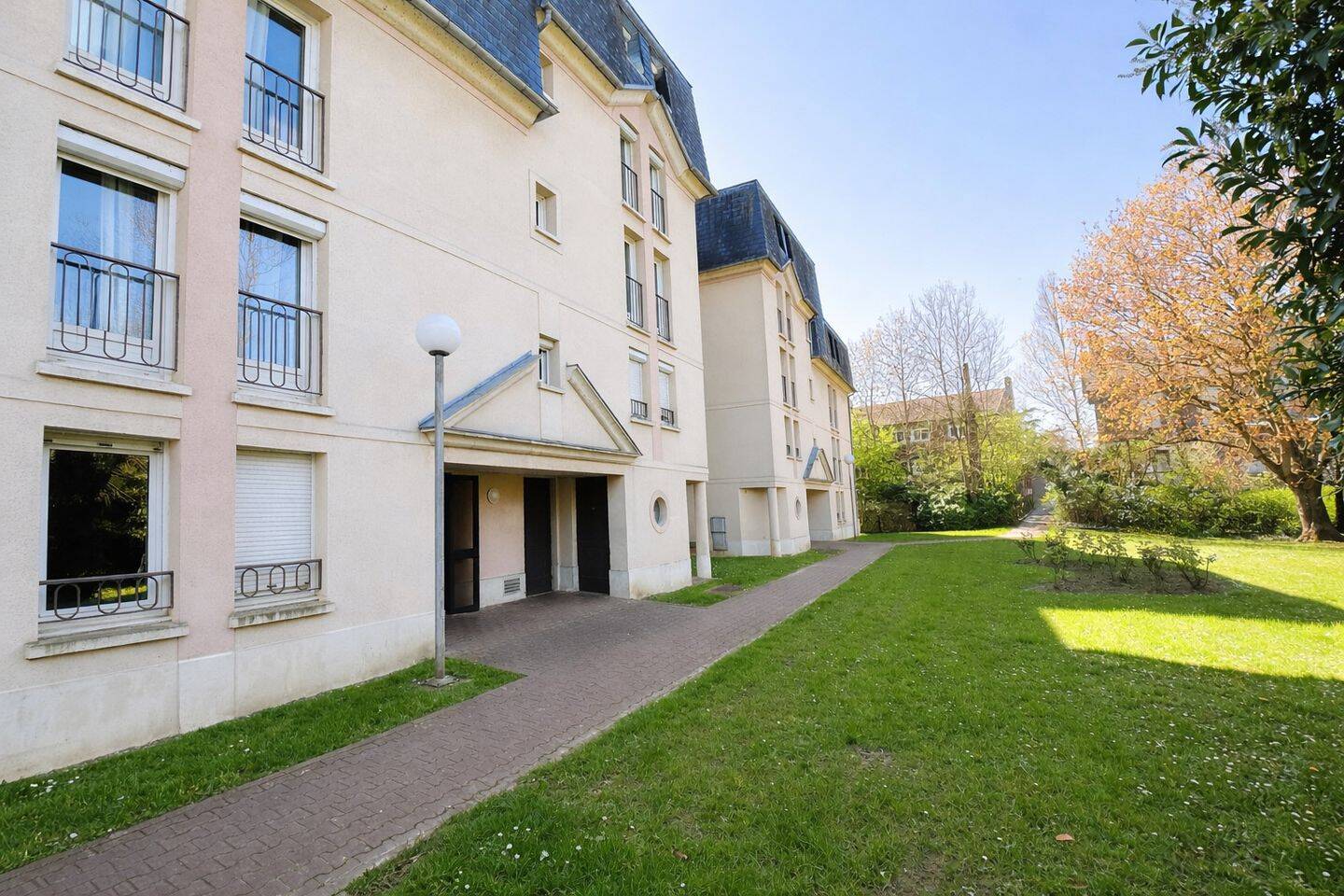 Appartement 1 pièce 25 m² · à Pont-Sainte-Maxence · 25 m² · 100 000 €