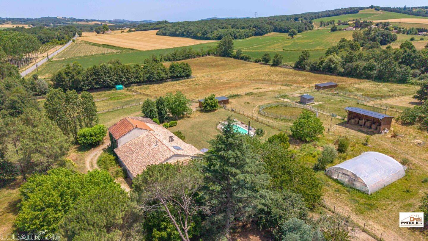 Maison 4 pièces 210 m² · à Grateloup-Saint-Gayrand · 210 m² · 399 900 €