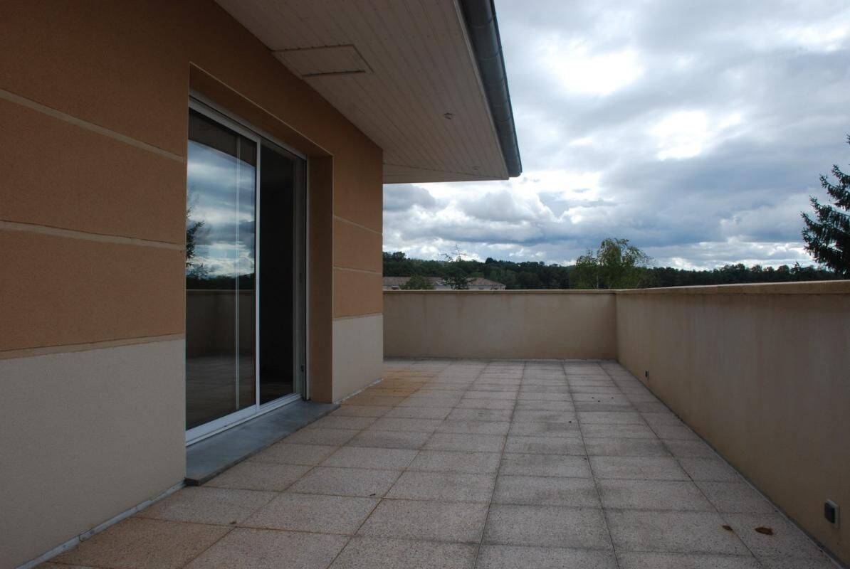 Appartement 3 pièces 73 m² · à Saint-Donat-sur-l'Herbasse · 73 m² · 705 €