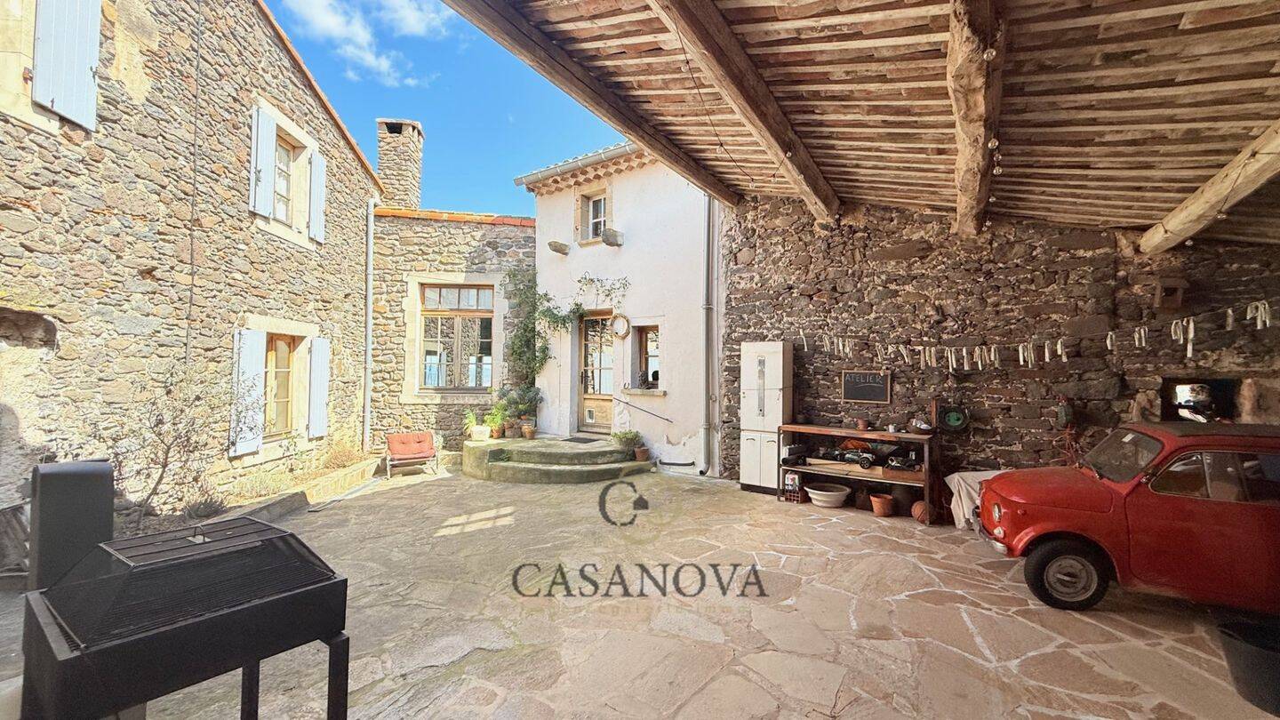 Maison 7 pièces 235 m² · à Pézènes-les-Mines · 235 m² · 680 000 €
