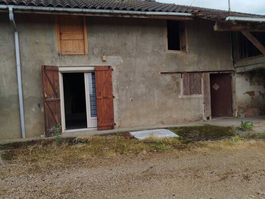 Ferme à vendre 117 000 € 4 pièces 1 chambre 100 m² 1 567 m² de terrain Saint-Amour 39160