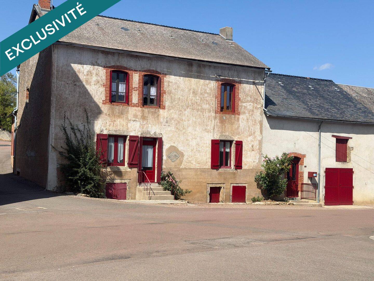Maison 9 pièces 218 m² · à Marcheseuil · 218 m² · 156 000 €