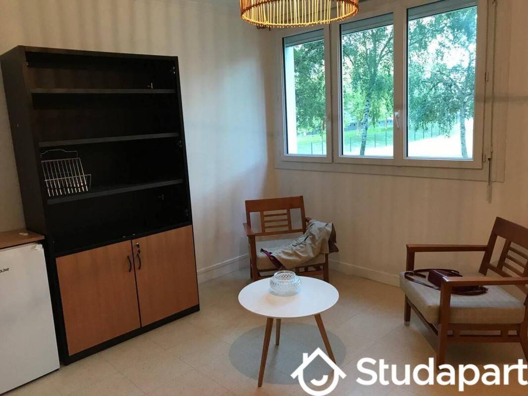 1 pièce 10 m² · à Angers · 10 m² · 470 €/mois