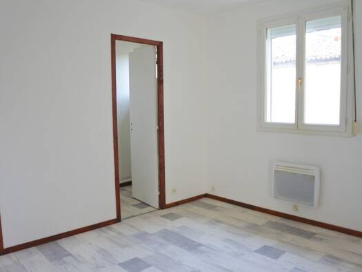 Appartement à louer 430 € 1 pièce 1 chambre 22 m² Étage 1/2 Barsac 33720