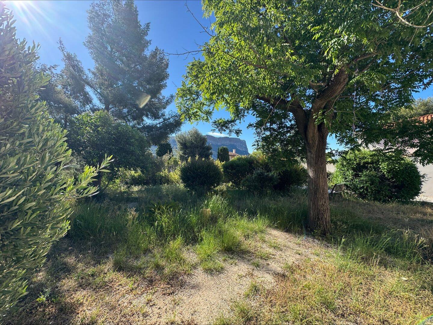 Maison 4 pièces 130 m² · à Cassis · 129,6 m² · 3 200 €/mois