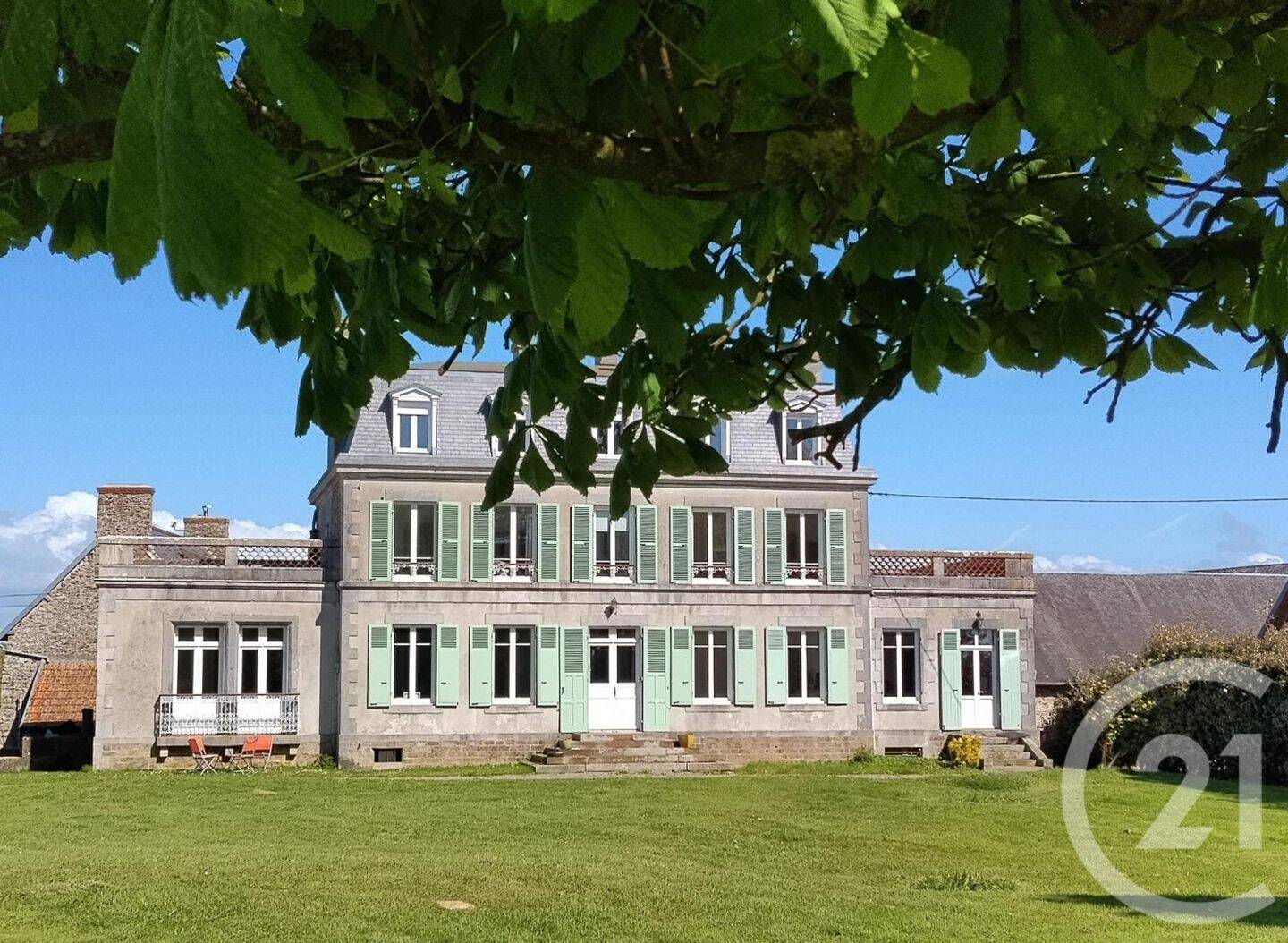 Maison 13 pièces 315 m² · à Gratot · 315 m² · 595 000 €