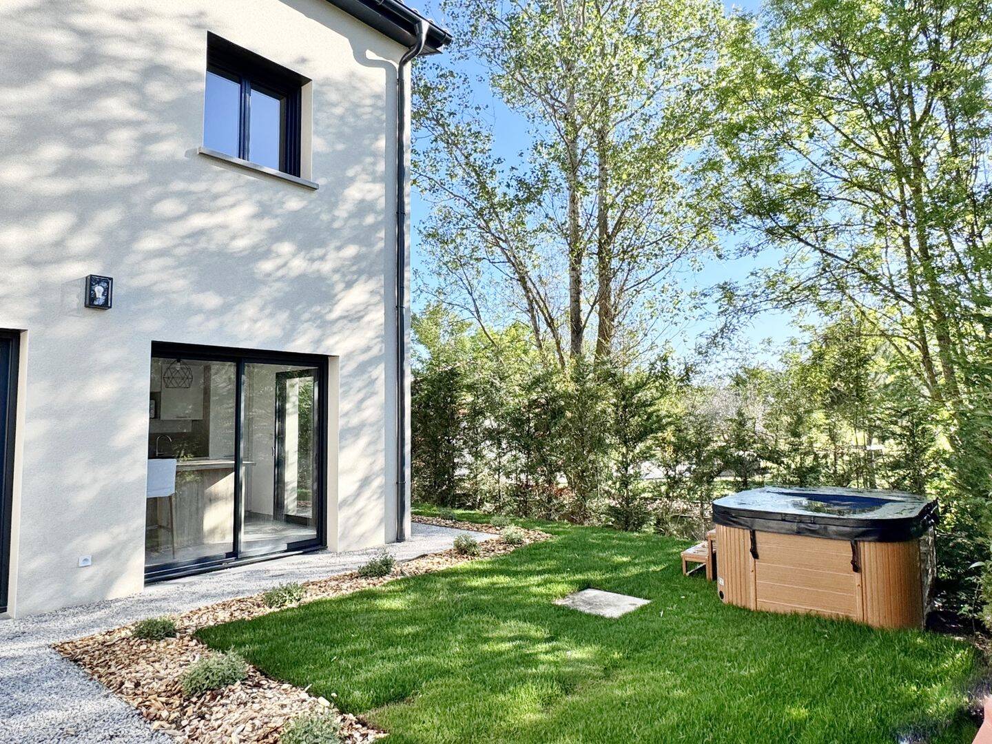 Maison 5 pièces 110 m² · à Brindas · 110 m² · 499 000 €