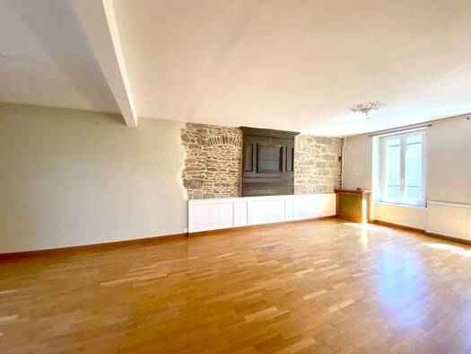 Immeuble à vendre 200 450 € 140 m² Quintin 22800