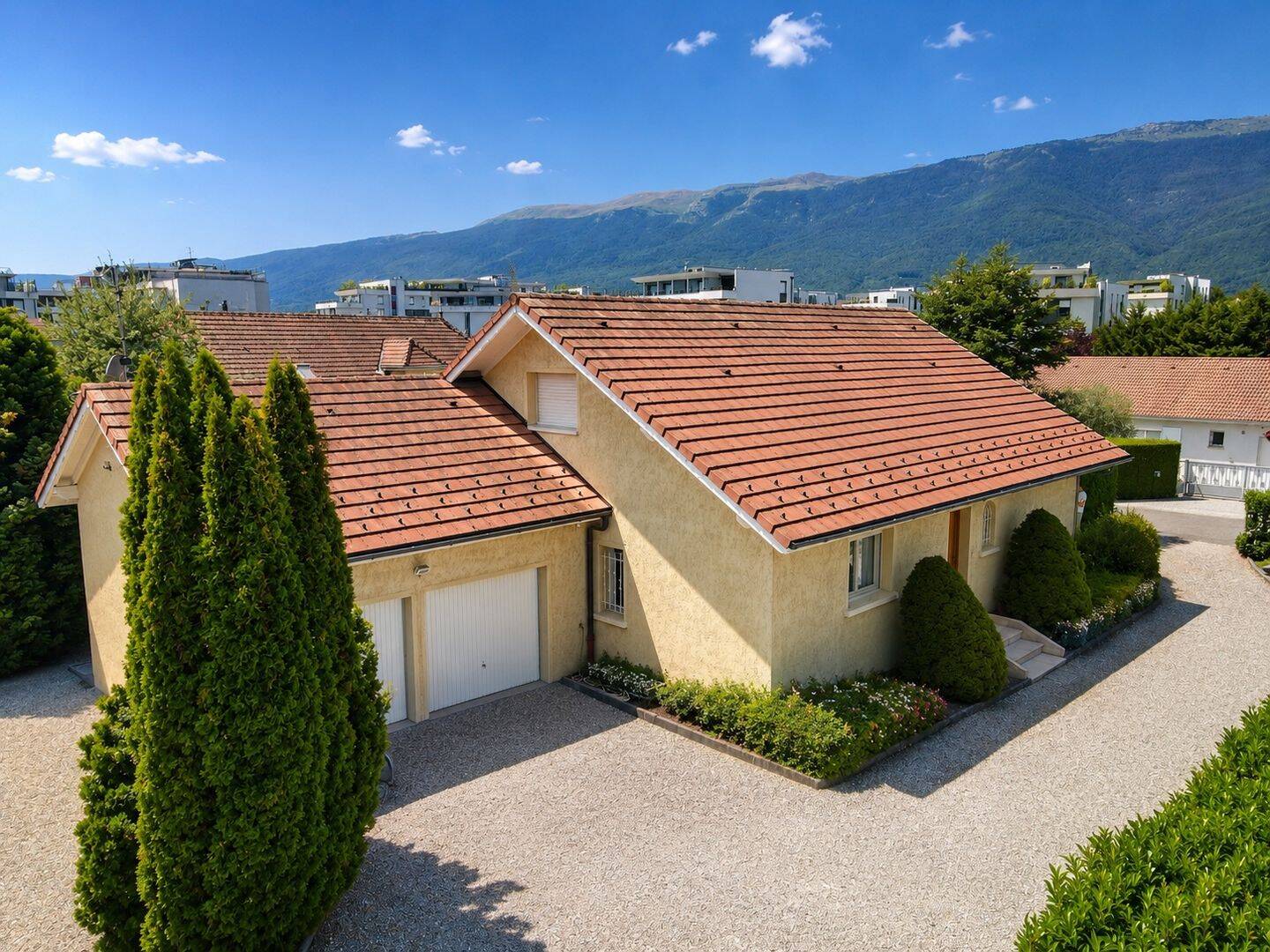 Maison 4 pièces 140 m² · à Saint-Genis-Pouilly · 140 m² · 775 000 €