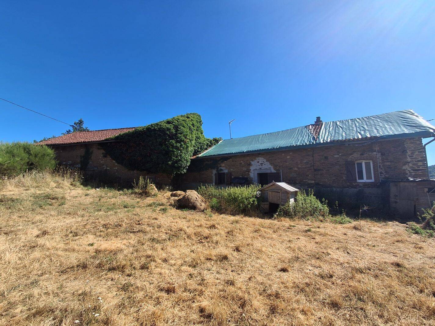 Maison 4 pièces 91 m² · à Châteauneuf-la-Forêt · 91 m² · 44 000 €