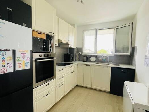 Appartement à vendre 229 000 € 3 pièces 2 chambres 68 m² Étage 1/2 Ile de France Les Ulis 91940