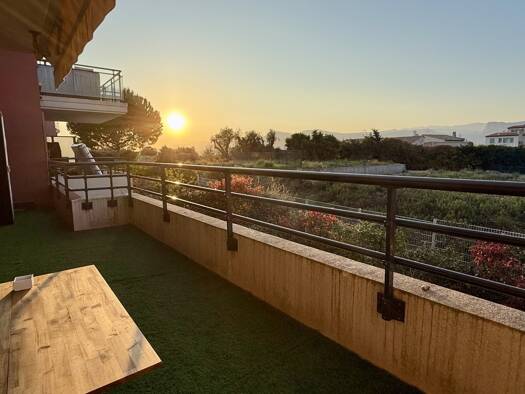 Appartement à louer 890 € 1 pièce 26,2 m² 2ème étage Saint Antoine - L'Archet Nice 06200