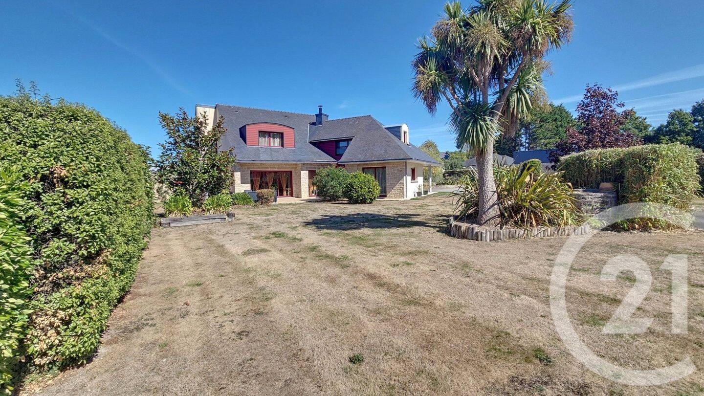 Maison 8 pièces 212 m² · à Surzur · 212 m² · 890 000 €