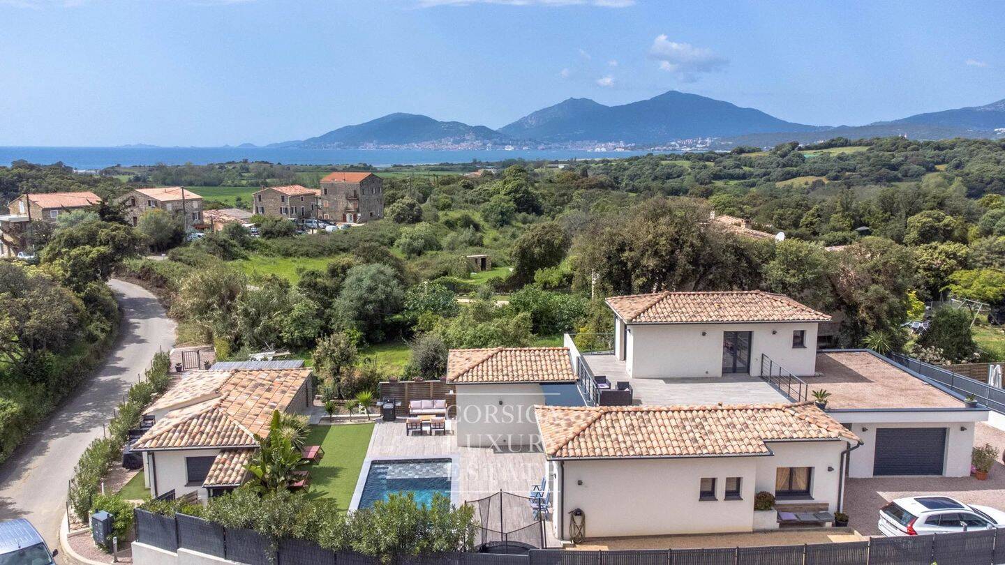 Maison 7 pièces 188 m² · à Grosseto-Prugna · 188 m² · 1 090 000 €