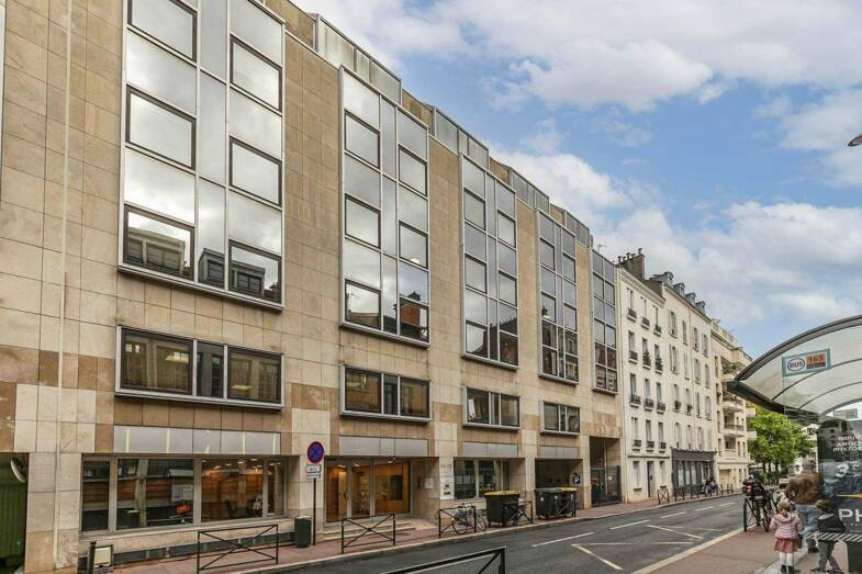 Espace bureau à vendre 3 049 400 € 563 m² de bureaux divisible de 270 m² à 563 m² Trezel Levallois Perret 92300