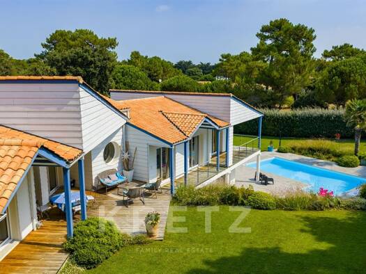 Maison à vendre 1 495 000 € 7 pièces 4 chambres 235 m² 1 770 m² de terrain Saint-Georges-d'Oléron 17190