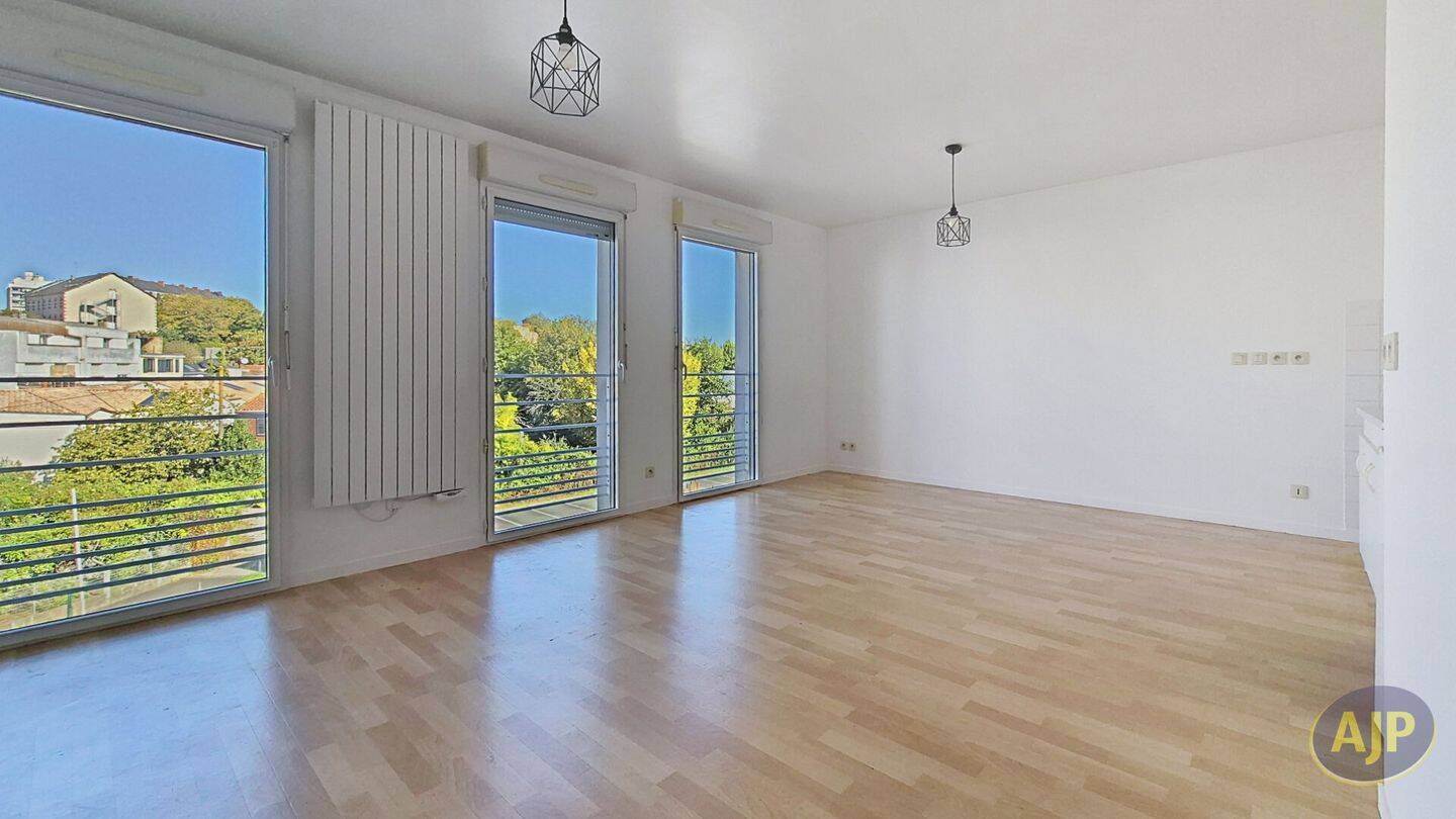 Appartement 1 pièce 34 m² · à La Roche-sur-Yon · 34,3 m² · 550 €/mois