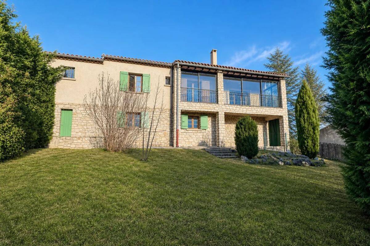 Maison 7 pièces 240 m² · à Sault · 240 m² · 275 000 €