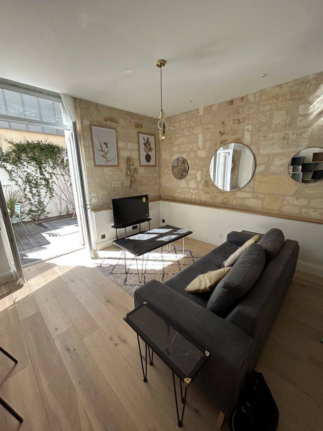 Appartement 2 pièces 59 m² · à Bordeaux · 58,7 m² · 1 470 €