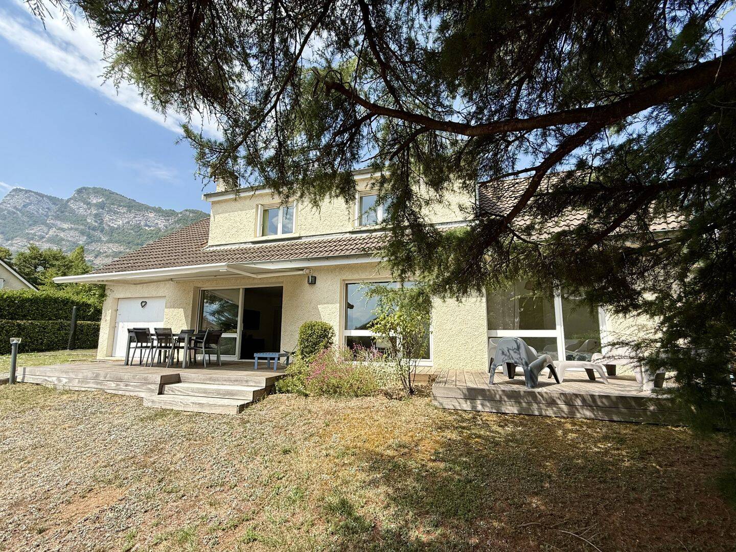 Maison 7 pièces 176 m² · à Claix · 176,4 m² · 609 000 €