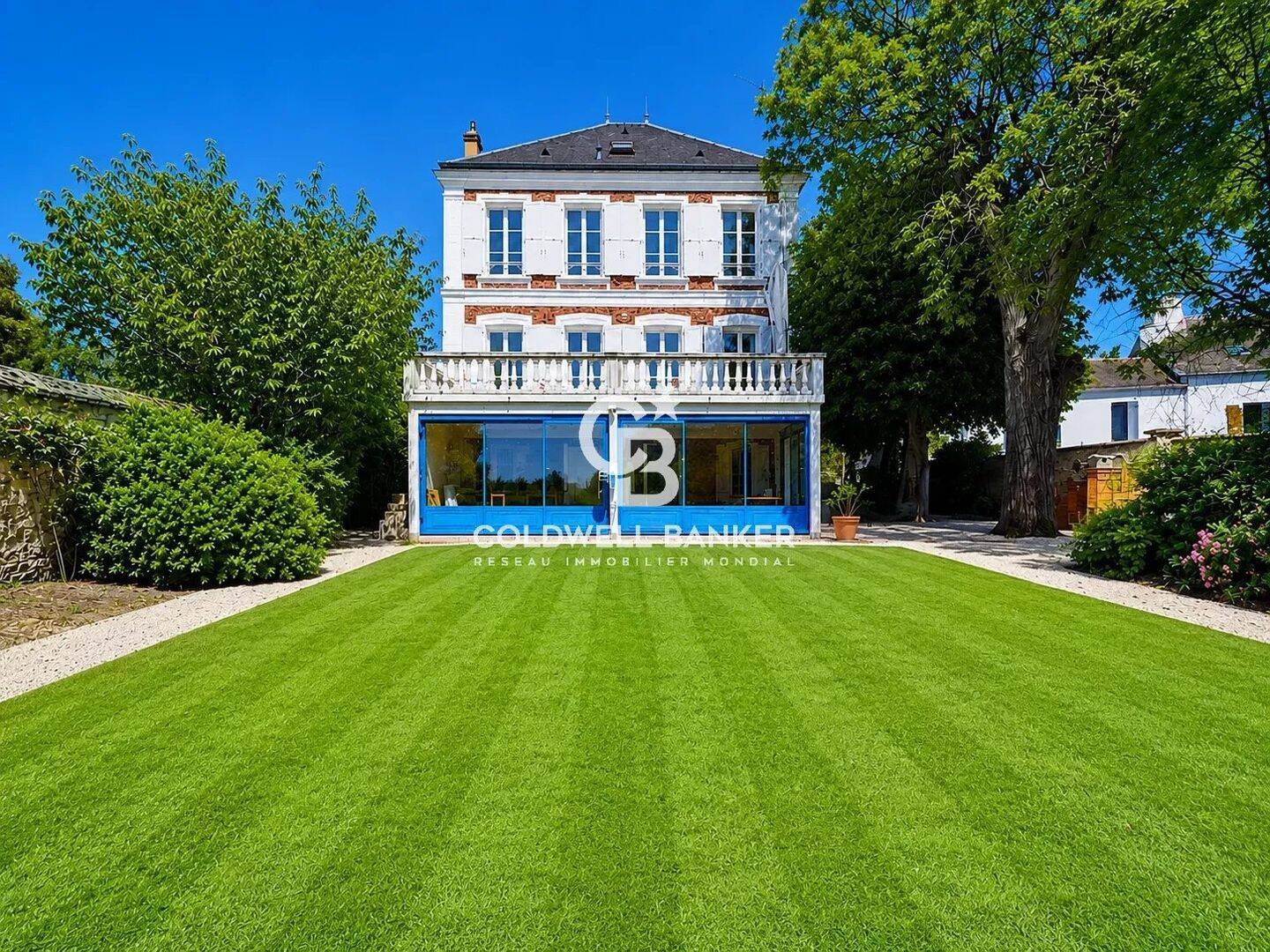 Maison 8 pièces 233 m² · à Saint-Germain-lès-Corbeil · 233 m² · 750 000 €