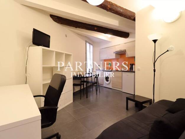 Appartement à louer 750 € 2 pièces 1 chambre 26,2 m² RDC Centre Ville Aix-en-Provence 13100