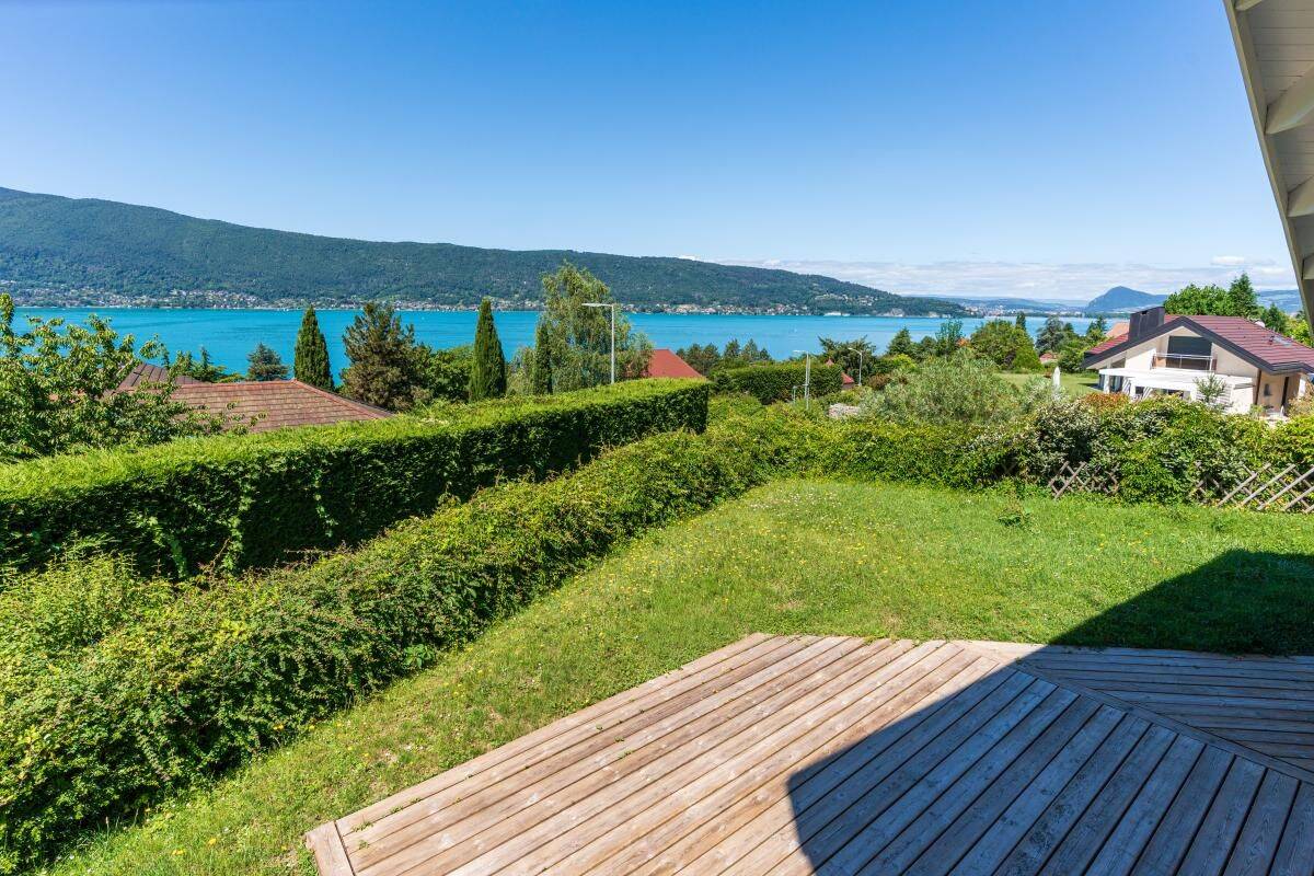 Maison 5 pièces 112 m² · à Veyrier-du-Lac · 112 m² · 3 250 €